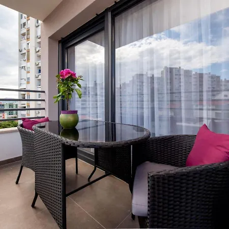 Apartment S'akvarel 7 - New & Modern