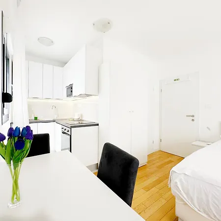 Apartment S'akvarel 7 - New & Modern Studio
